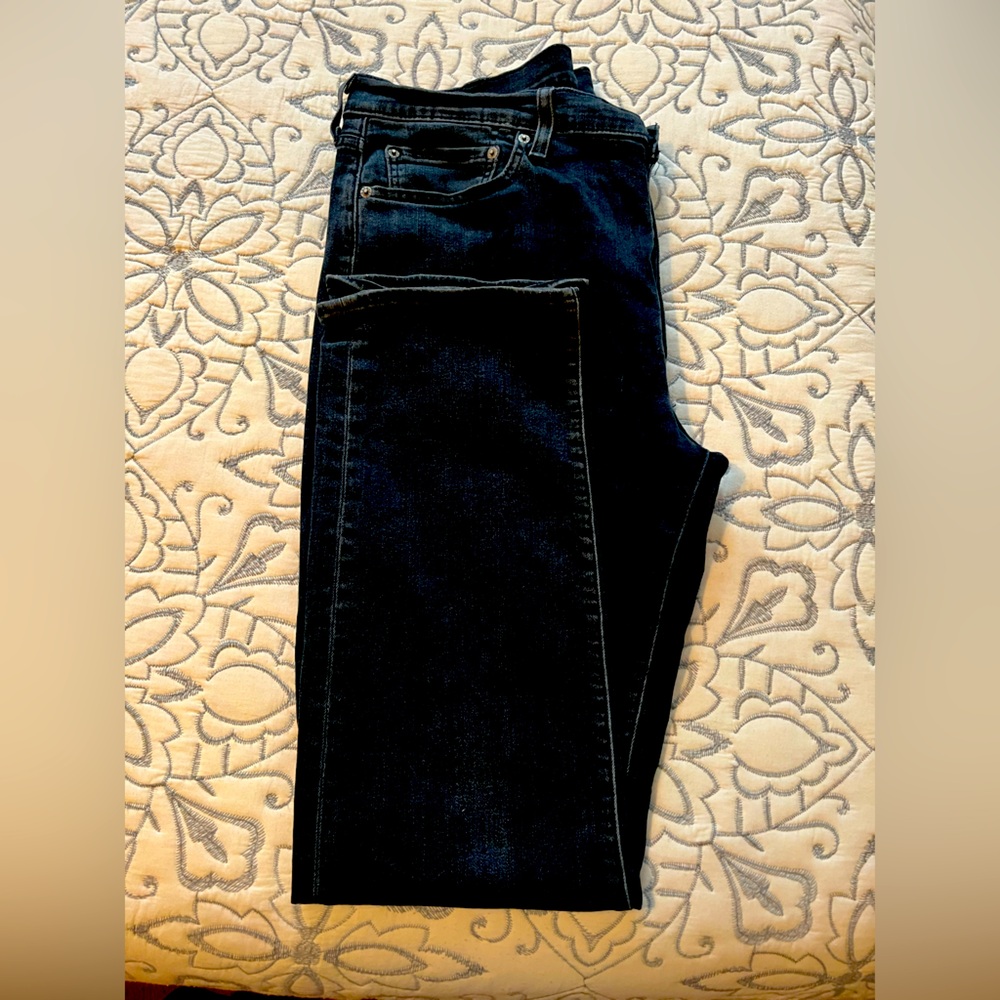 Levi’s Premium 514 dark wash men’s jeans